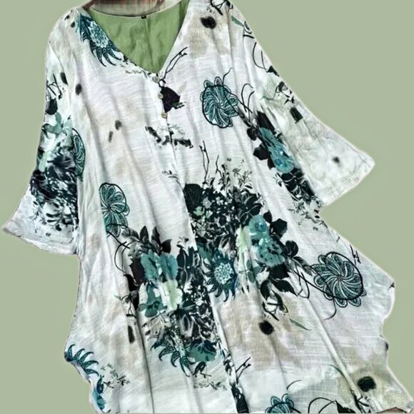 New Beautiful Boho Floral Print Blouse Sizes 3x, 4x, 5x - 2 Colors - Picture 1 of 7